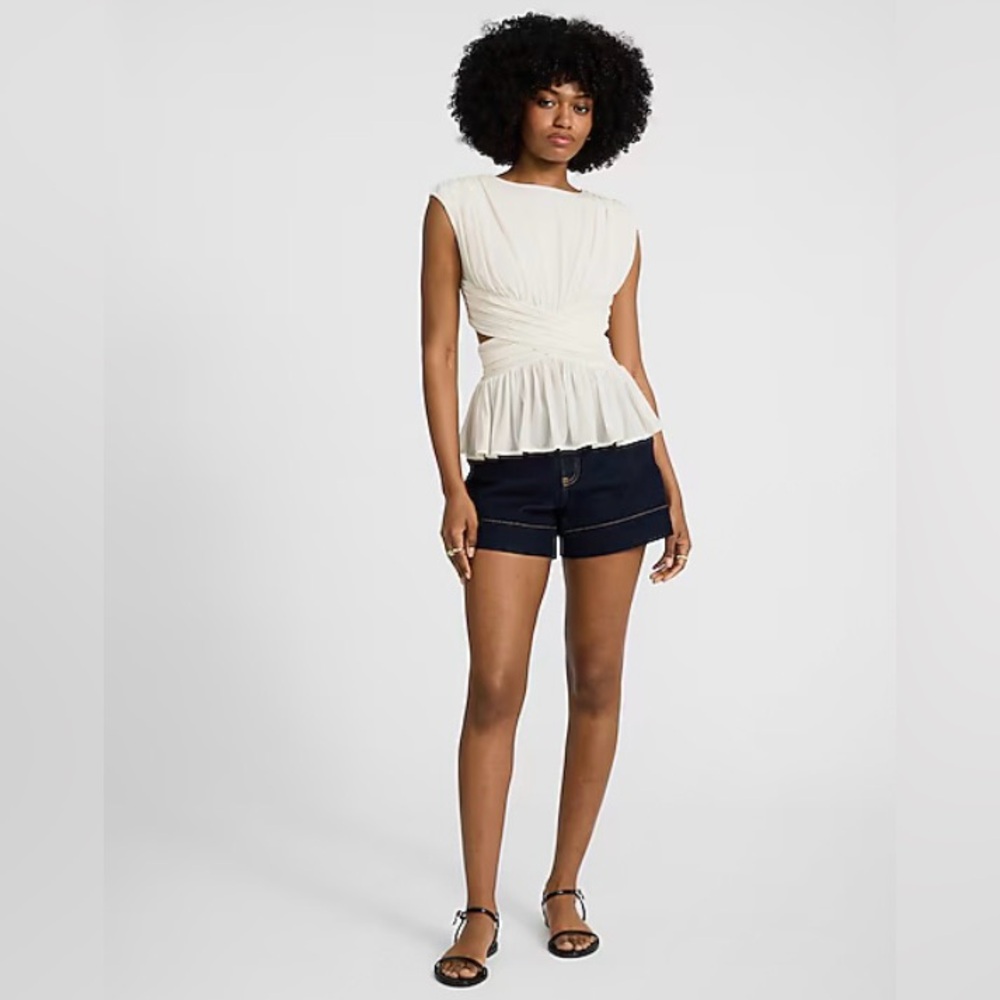 Express Crew Neck Cap Sleeve
Ruched Criss Cross
Cutout Top 
NWT
XS